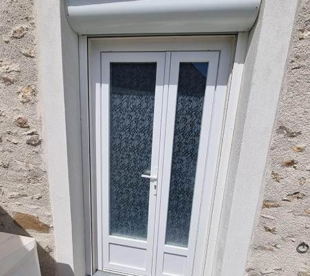 2C Menuiserie : changement porte d'entrée à Blandy-les-Tours, Melun, Vaux-le-Pénil & Mormant (77)